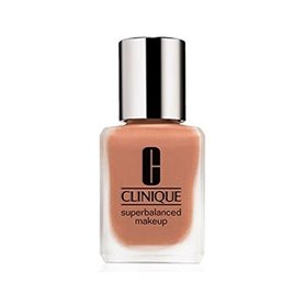 Base de maquillage liquide Superbalanced Clinique 0192333074671 (30 ml) 42,99 €