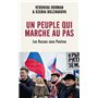 Un peuple qui marche au pas