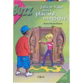 Julie et Yako dans le placard magique