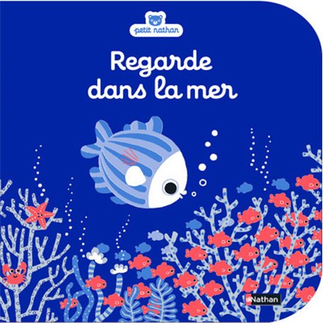 Regarde dans la mer