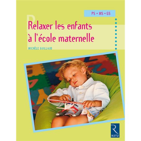 Relaxer les enfants à l'école maternelle