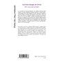 Les bras chargés de livres