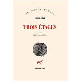 Trois étages