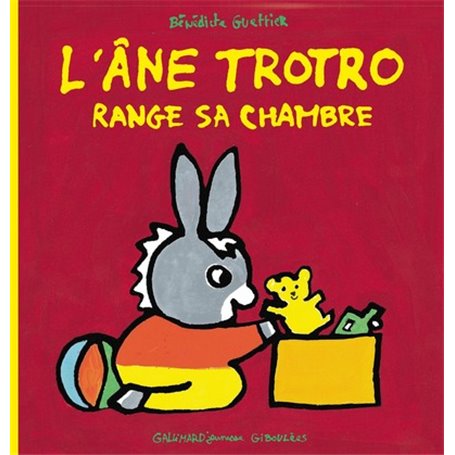 L'âne Trotro range sa chambre