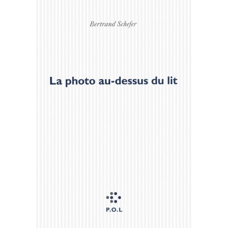 La photo au-dessus du lit