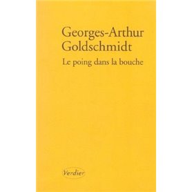 Le poing dans la bouche