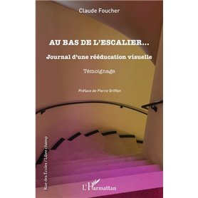 Au bas de l'escalier...