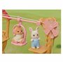 Sylvanian Families - La tyrolienne des bébés - 1 figurine Lapin incluse - Plongez dans l'univers de la famille Sylvanian - Figur