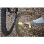 RYOBI Gonfleur 4V USB Lithium - jusqu'à 6,9 bars - Câble USB-C - 1 batterie 4V 2,0 Ah USB Lithium - Livré avec 3 embouts de gonf