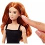 Barbie Essentiels Poupée de Collection modèle 04 avec Cheveux Roux bouclés, Petite Robe Noire et Bottes, Tenue à Coupe Universel