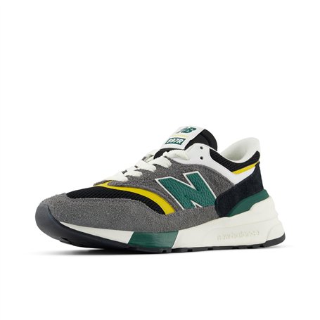 New Balance 997R Trainers EU 42