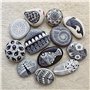 Liekadijiae 25 Pièces Galets à Peindre, DIY Enfants Peintes Rocher, Pierres Créatives Peintes à la Main DIY, pour Dessin de Pier