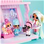 L.O.L. Surprise! Winter Snow Chalet avec Tot - en Bois Véritable, + de 15 Surprises, Livré avec Une Poupée Exclusive, pour Les E