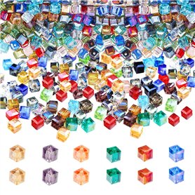 600 pièces Carrée À Facettes Perles de Verre