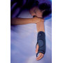 FUTURO Bandage Repose Poignet Nocturne - Fournit un Soutien aux Poignets présentant des Symptômes du Syndrome du Canal Carpien -