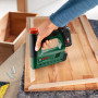 Bosch Home and Garden Agrafeuse sans fil - UniversalTacker 18V-14 (pose d’agrafes dans le bois dur et tendre ; pour agrafes et c