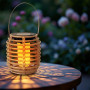 Lot de 2 mini lampes solaires aspect rotin - 11 x 10 cm - Petite lanterne LED à suspendre ou à poser - Décoration de jardin - Éc