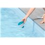 pour eau de piscine propre et cristalline