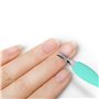 Lot de 3 coupe-cuticules avec pointe en caoutchouc souple sur le lit de l'ongle