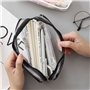 trousse de toilette transparente