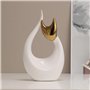 Figurine de chat assis décorative en céramique blanche et dorée