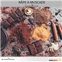 Schwertkrone Râpe à Muscade 11 cm Acier Inoxydable avec Rangement - Râpe a Noix de Muscade - Pratique pour Râper Muscade, Chocol