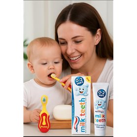 Sanitral Kit de soins bucco-dentaires pour bébé étape par étape 0-2 ans Brosse à dents ultra douce Tête extra petite brossage et