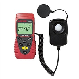 LM-100 Luxmètre numérique avec conservation des données et réglage man