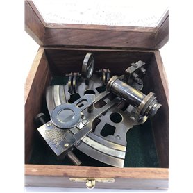 MALLA INCORPORATION ; A TRULY HANDCRAFTED FOR YOU Magnifique sextant allemand de navigation en laiton fait à la main avec boîte