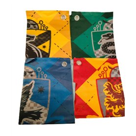 Harry Potter Bannière avec Blason de Poudlard - Toutes les Quatre Maisons Murale Drapeau Multi Medium