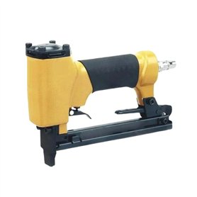 Pistolet agrafeur pneumatique sans huile Pistolet à clous pneumatique 8016 de code de 4 à 7 kgf/cm² Pistolet à clous en forme de