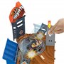 Hot Wheels Coffret Monster Trucks Compétition de Dérapages avec Tiger Shark à l’échelle 1/64 et 2 Voitures à écraser, Compatible