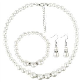 Ensemble de bijoux en perles artificielles