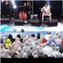 ZHOUZHOU 8 PCS Poncho de Pluie Jetable,Transparent Emergency Ponchos,Jetable Imperméables avec Capuchon à Cordon pour Camping,Ra