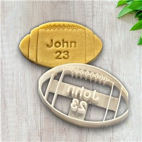 Emporte pièce ballon nfl football américain à personnaliser avec prénom pour la réalisaton de biscuit sablé