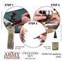 The Army Painter | Tweezers Set | Lot de Deux Pinces : Une à Bout Plat et Une à Bout Pointu, adaptées à l’Assemblage de Figurine
