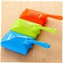 AMOYER Mini Tapis Tapis Rouleau Brosse Dirt Cleaner Handheld Sweeper pour la Maison Nettoyage (Couleur aléatoire)