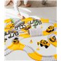 305 Pièces Flexible Circuit Voiture Electrique Petite Voiture Enfant Jouet pour Garçons 2 Circuits de Voitures Électriques avec
