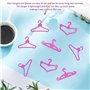 HDGSAFD Mini Cintres en Plastique 60 Pièces Et 2 Mini Lunettes, Accessoires pour Maison De Poupée, Cintres pour Vêtements De Pou