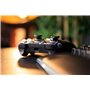 Konix UFC Manette filaire pour Nintendo Switch, Switch OLED et PC - Fonction vibration - Câble 3 m - Noir et blanc