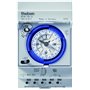 Theben 1610011 SYN 161d Minuteur analogique avec moteur synchrone et programme journalier + carte Micro SD Avantrado 64 Go (clas