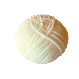 NaturaCandles - Bougie parfumée originale en forme de pelote de laine. Motif de Noël. 100% fait à la main. Parfaite comme cadeau
