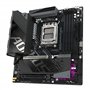 jusqu'à 8200 MHz D