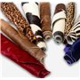 IPEA 1 Kg de Chutes de Véritable Cuir à Poils en Dimensions et Couleurs Aléatoires – Made in Italy – Restes de Cuir Poilu aux Fo
