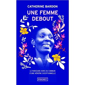 Une femme debout