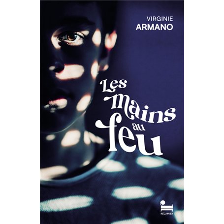 Les mains au feu