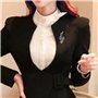 Broche Belons tendance en forme de note de musique/clé de sol avec strass et cristal vert en forme de goutte, pour femme