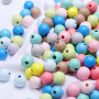Strehknewen 400 Perles en Bois Colorées 12 mm avec Corde 10 m, 12 Couleurs, Trou de 3 mm, pour Bijoux DIY, Loisirs Créatifs, Bra
