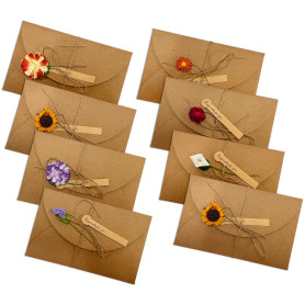 ZWZNBL 8 styles différents d'enveloppes de cartes de voeux avec fleurs séchées