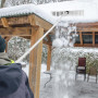 VEVOR Râteau à Neige de Toit 63,5 cm Outil de Déneigement en Aluminium Portée 644,5 cm avec Roues de Protection du Toit Poignée 